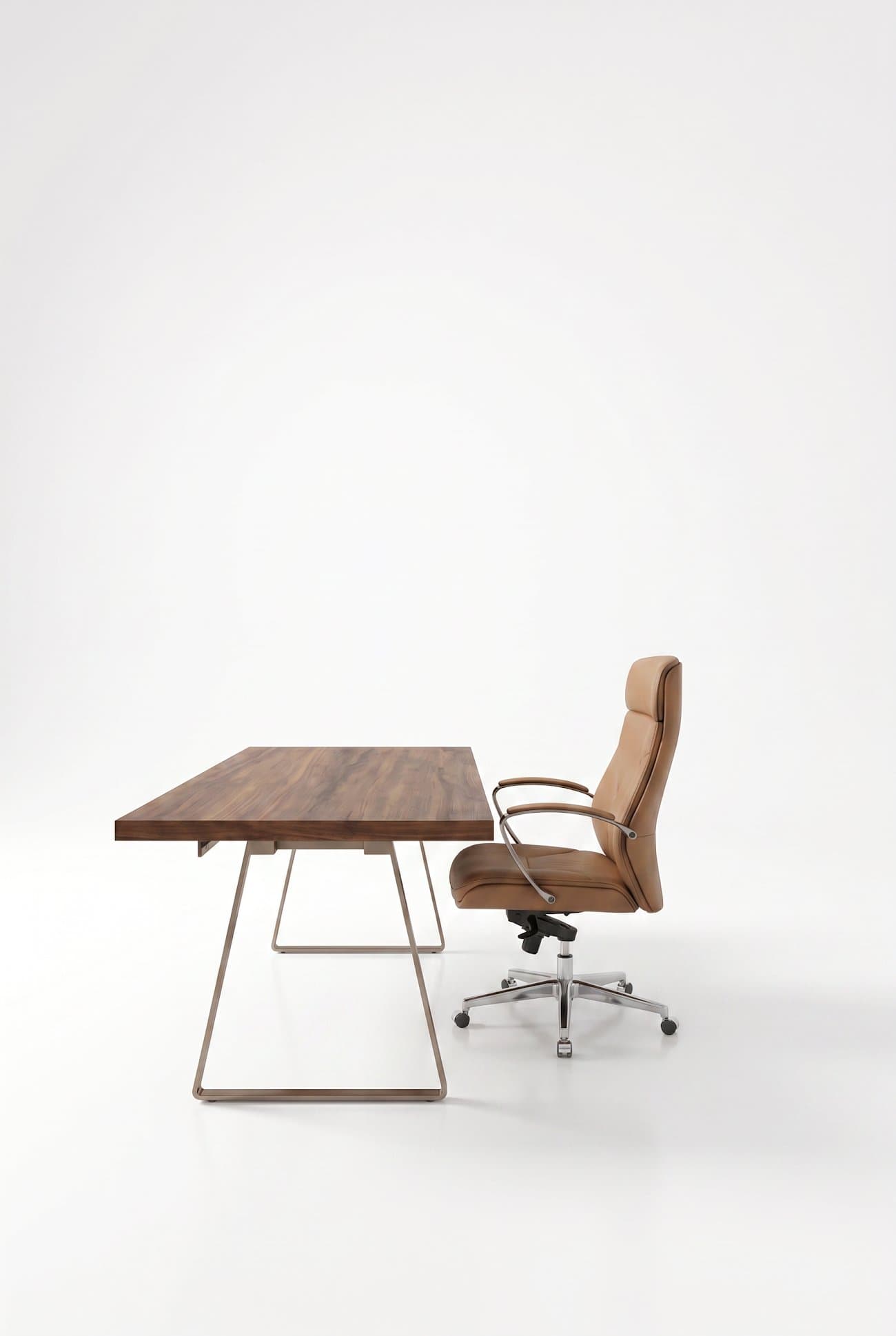Lyron EX·02 — Walnut executive